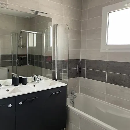 Les De Castel - Les Roses *