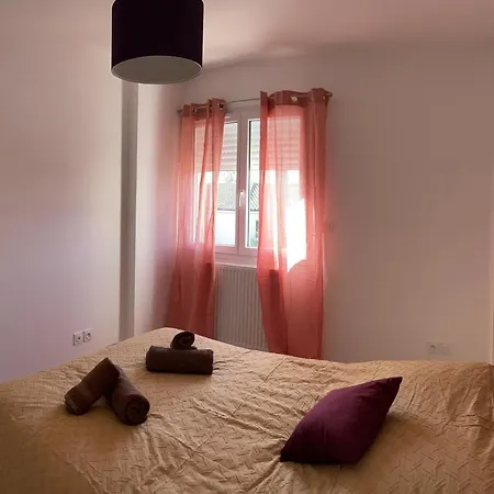 Les De Castel - Les Roses *